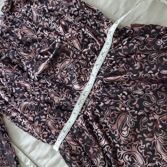 Ecote Velvet Off-Shoulder Burnout Floral Romper - Picture 10 of 13